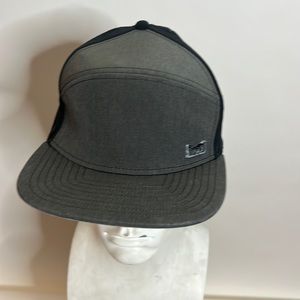 Men’s trenches baseball hat designed in California